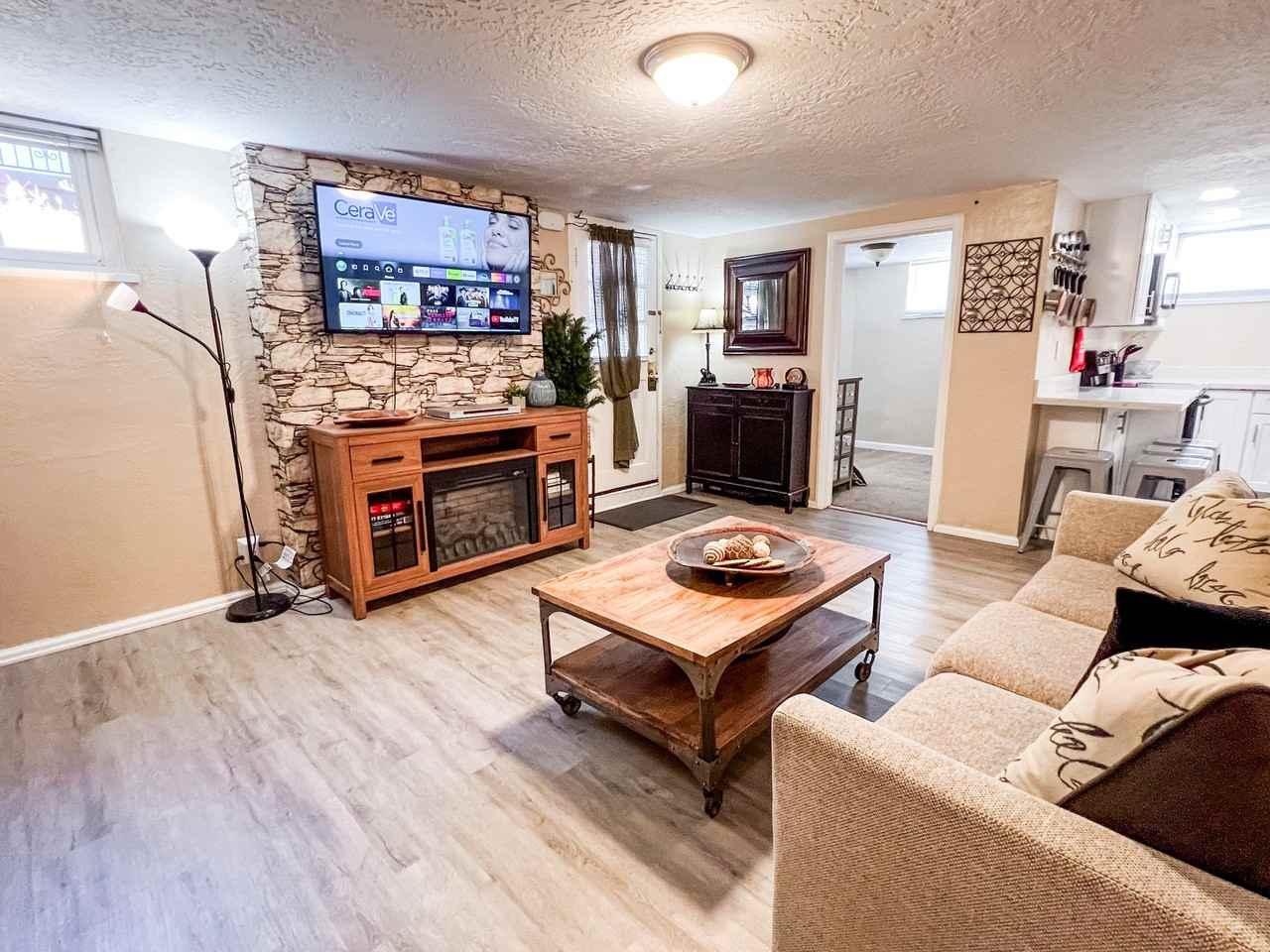 1040 Eastsouth #1040E - Photo 5 of 20
