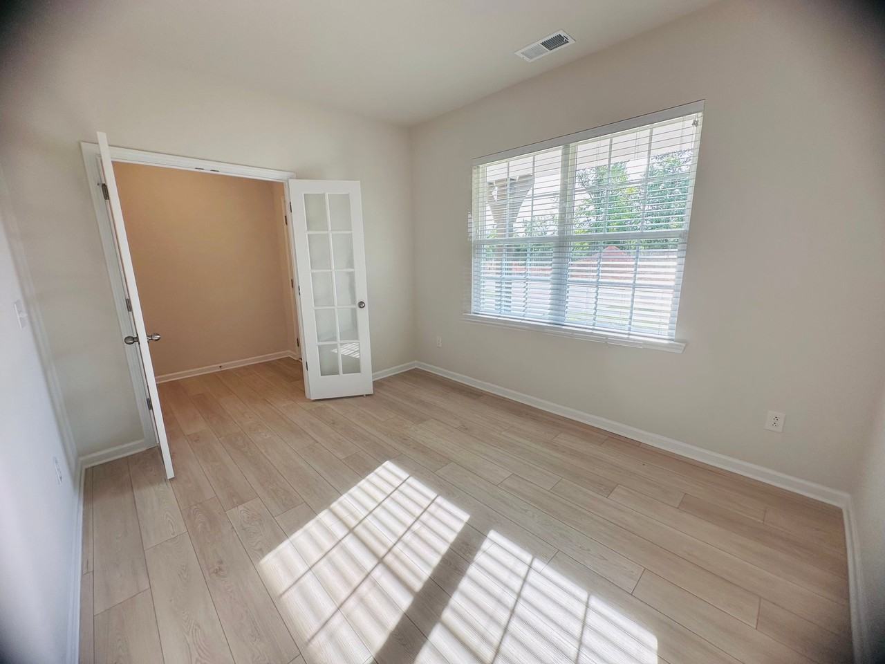 214 Hamptons Cove Rd - Photo 3 of 20