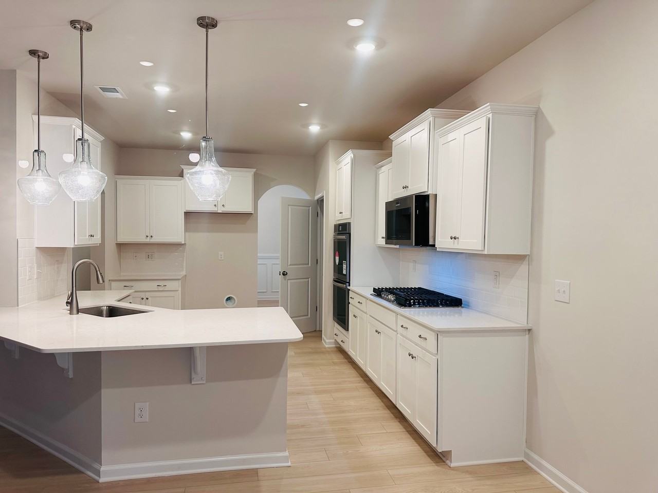 214 Hamptons Cove Rd - Photo 5 of 20