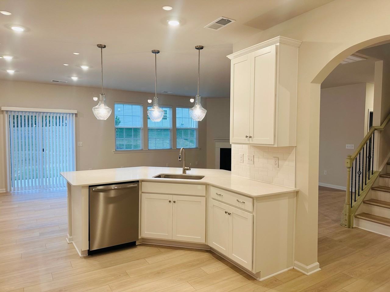 214 Hamptons Cove Rd - Photo 6 of 20