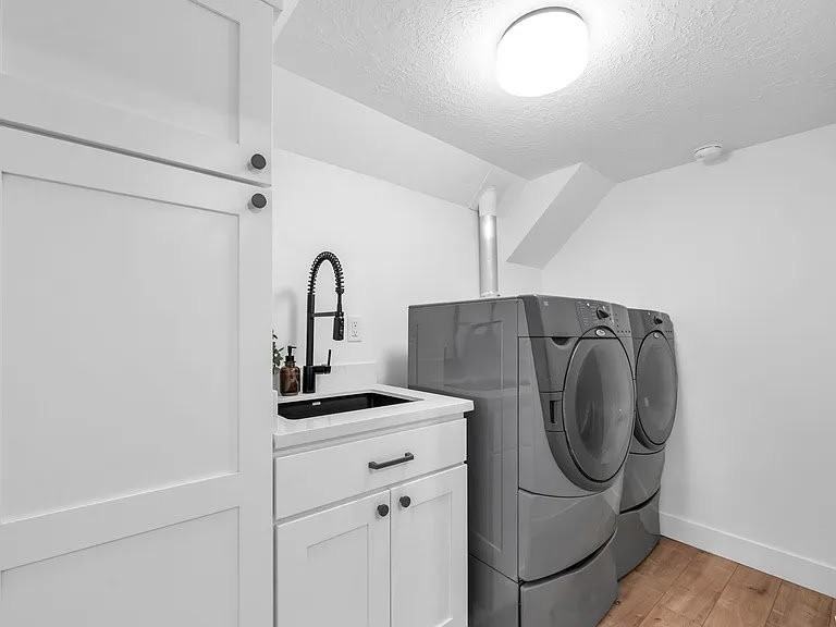 1570 Binford St - Photo 6 of 20