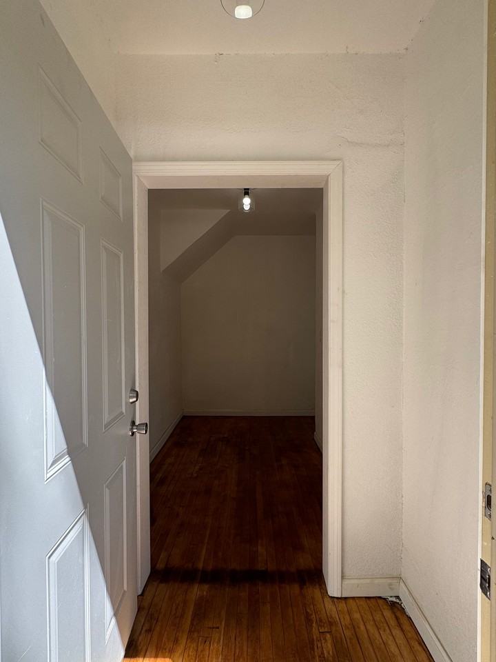 420 N 29th St - Photo 3 of 18