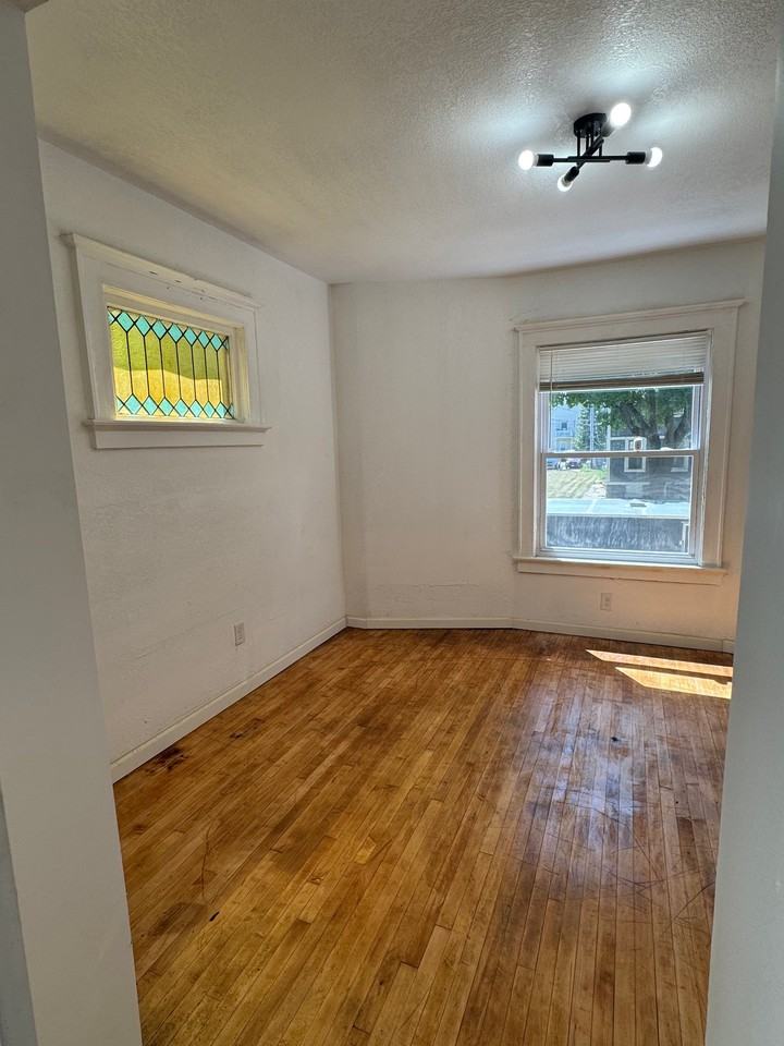 420 N 29th St - Photo 6 of 18