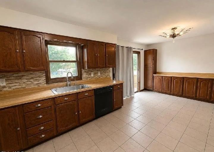 23 Mcdonald Dr - Photo 3 of 7