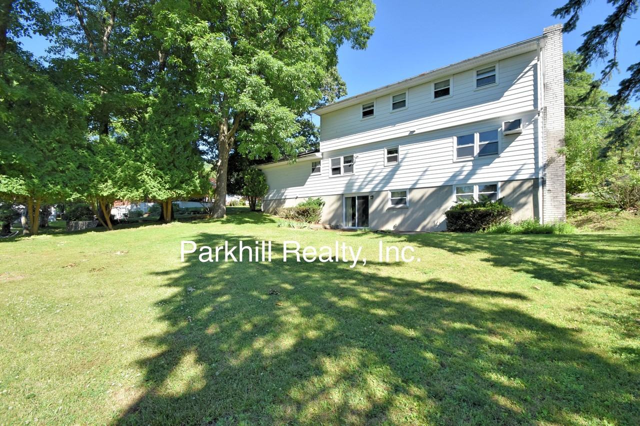 122 E Plainfield Ave - Photo 2 of 18