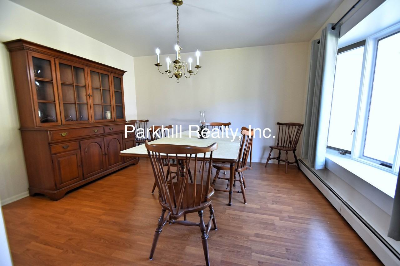 122 E Plainfield Ave - Photo 3 of 18