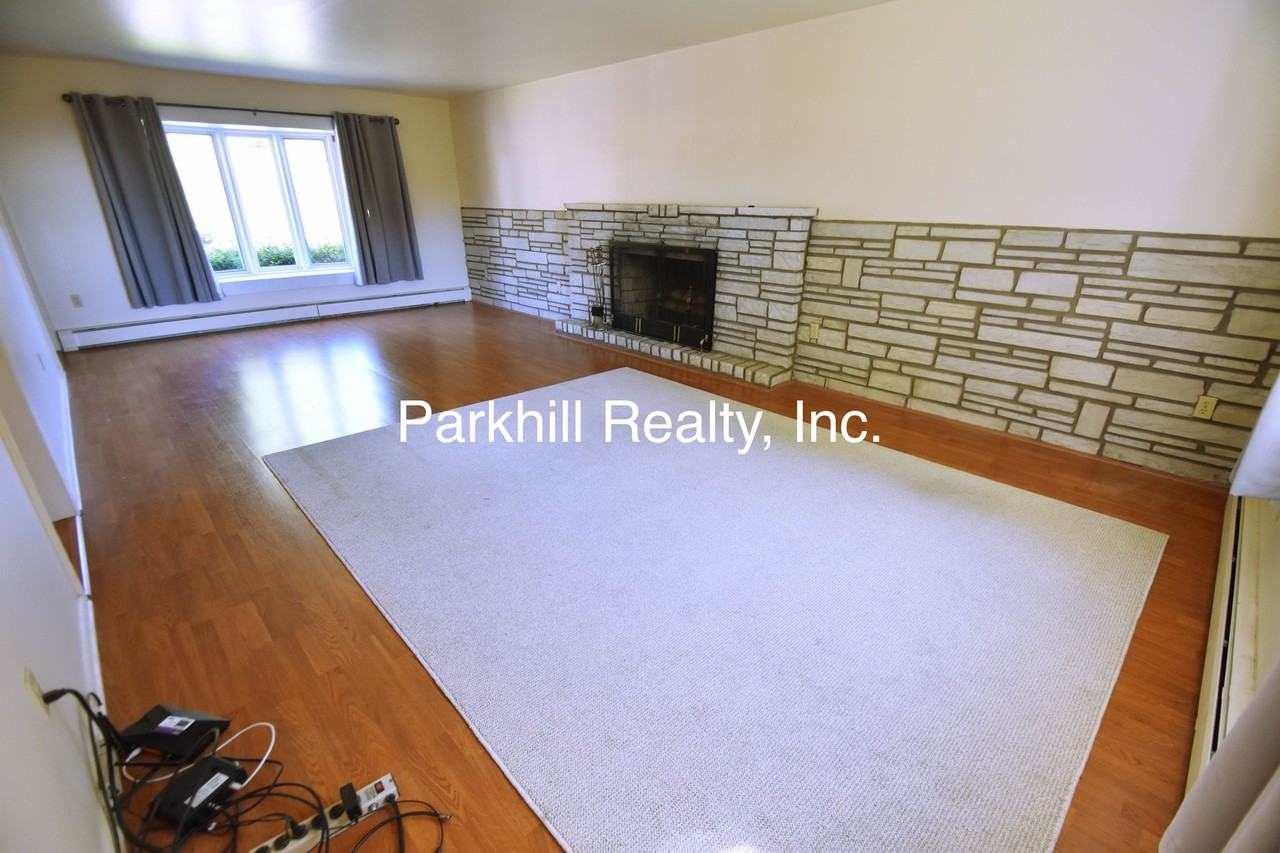 122 E Plainfield Ave - Photo 4 of 18