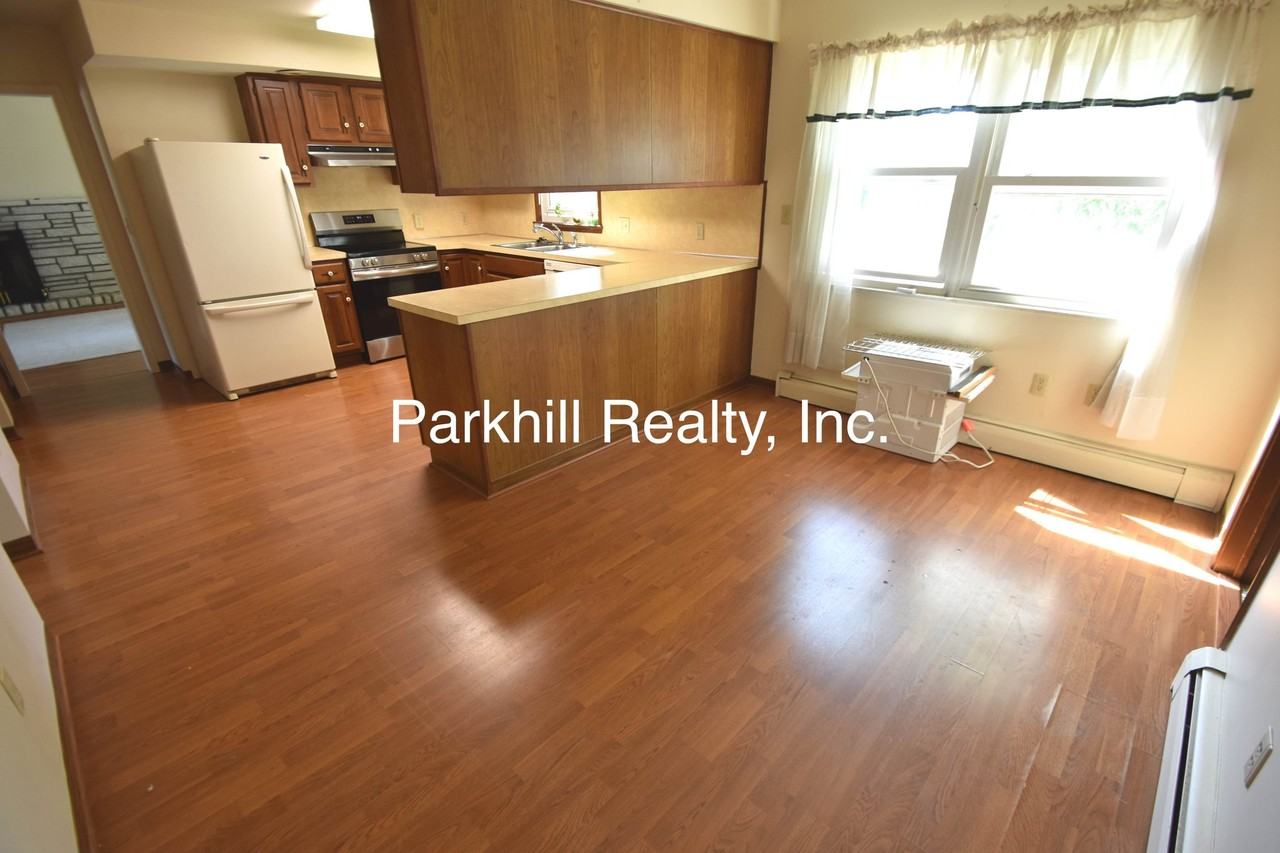 122 E Plainfield Ave - Photo 6 of 18
