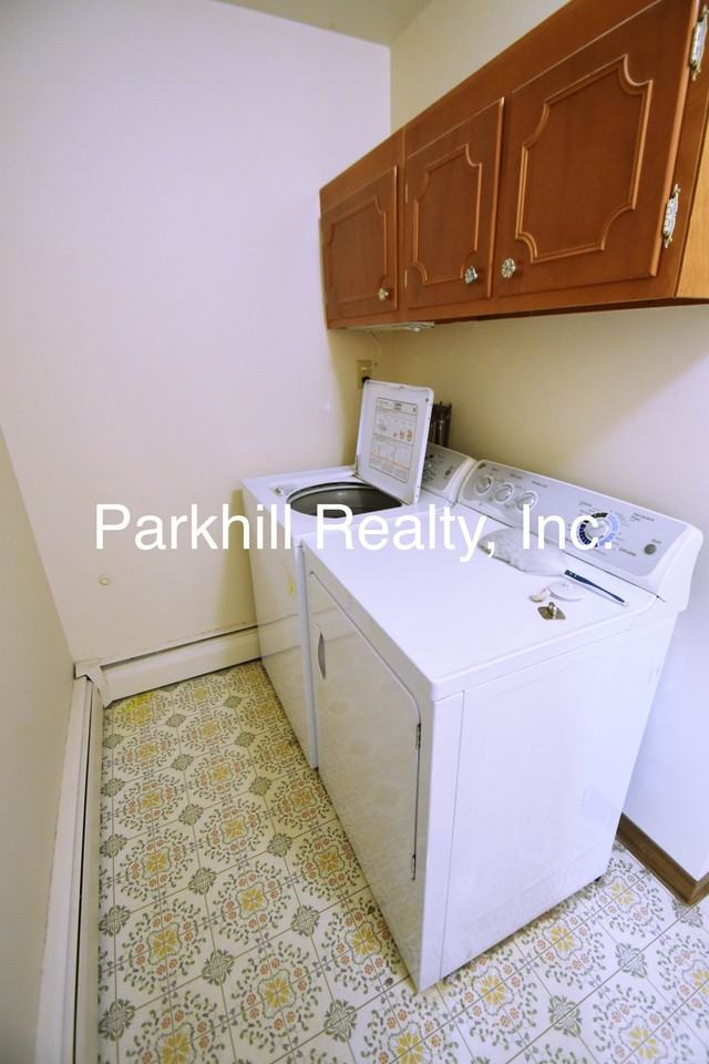 122 E Plainfield Ave - Photo 7 of 18