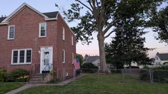828 N Washington St - Photo 1 of 1