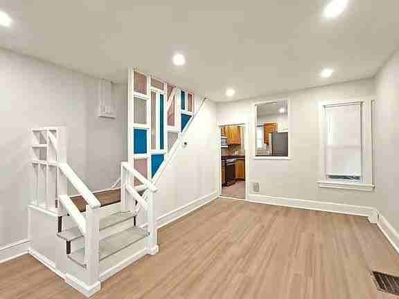 4441 N Chadwick St - Photo 3 of 9
