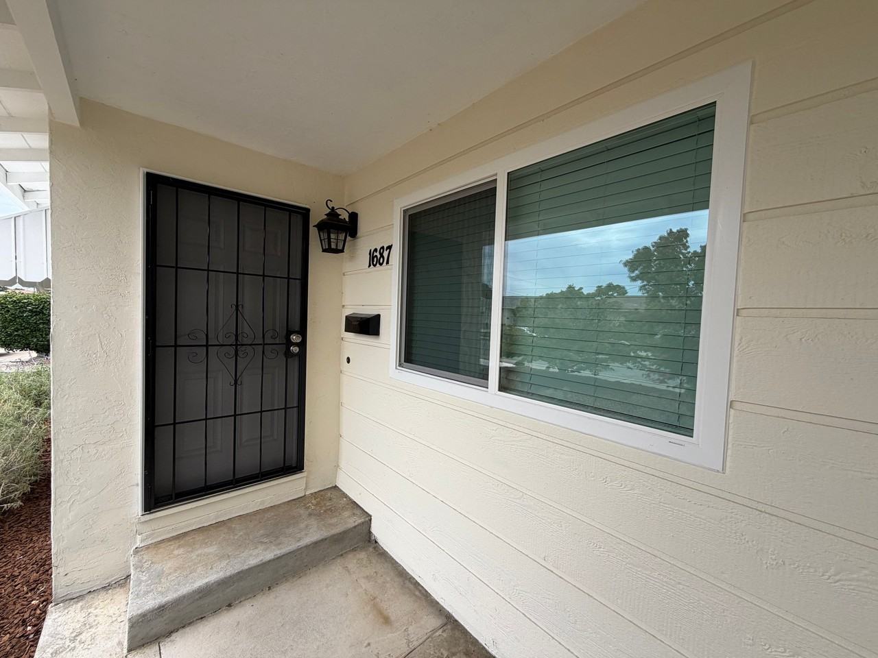 1687 Lanier Ave - Photo 5 of 20