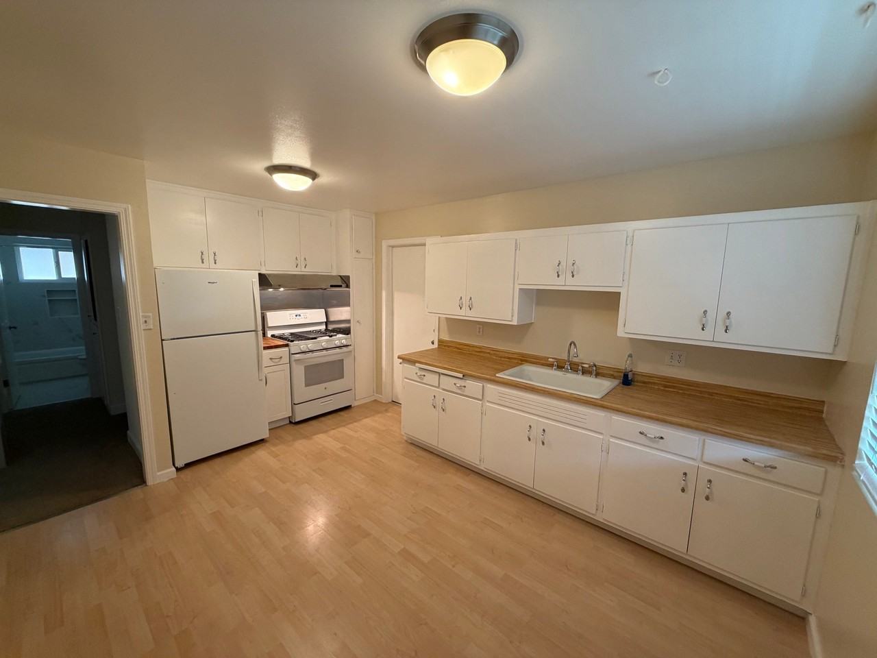 1687 Lanier Ave - Photo 7 of 20