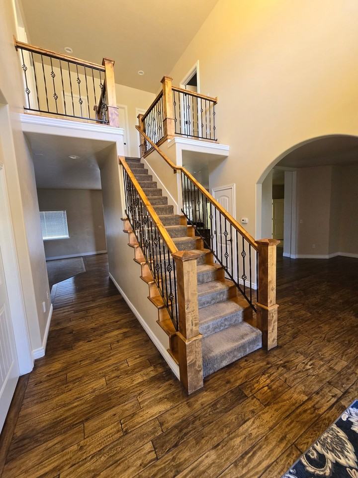 358 Waynes Ct - Photo 2 of 15