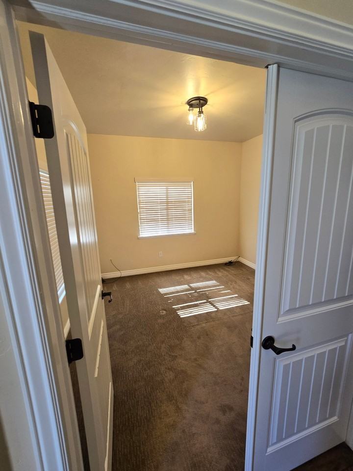 358 Waynes Ct - Photo 3 of 15