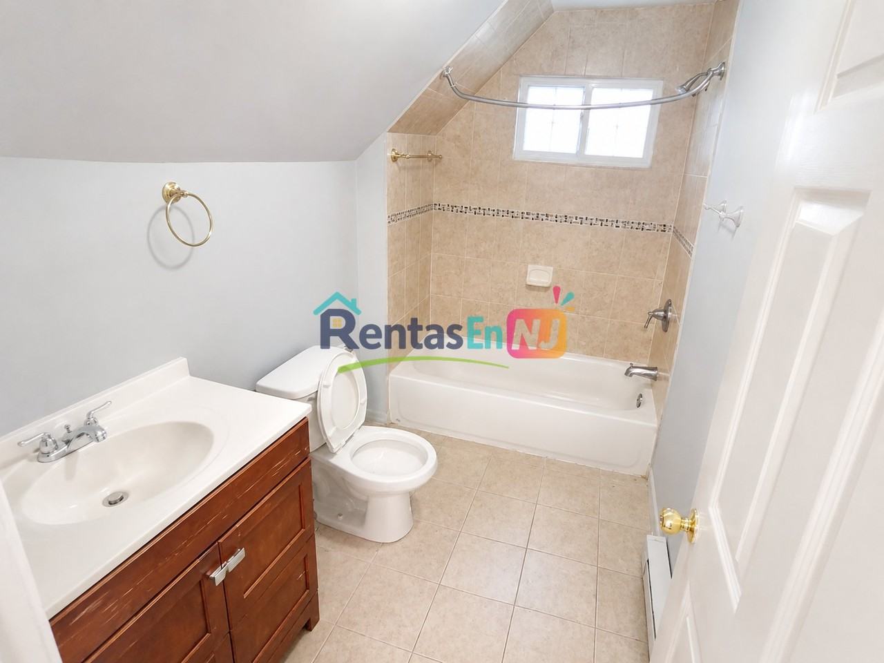 214 Littleton Ave #3 - Photo 3 of 5