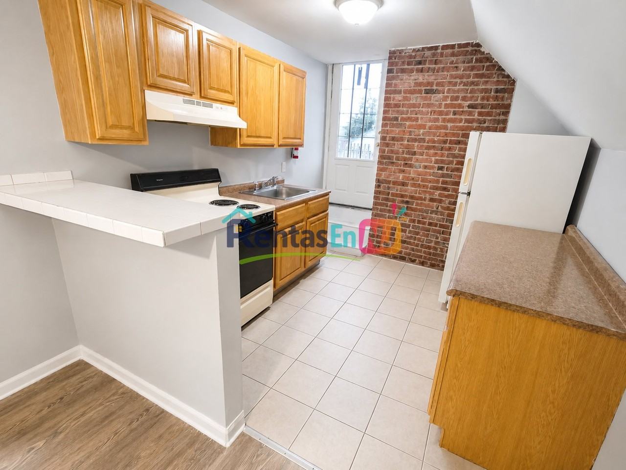 214 Littleton Ave #3 - Photo 4 of 5
