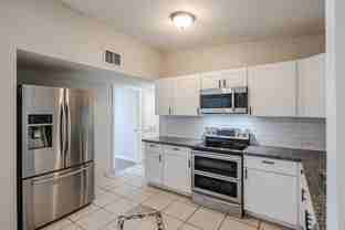 3607 W La Salle St - Photo 1 of 1