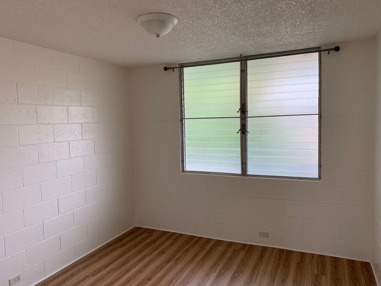 1653 Pensacola St #4 - Photo 4 of 9