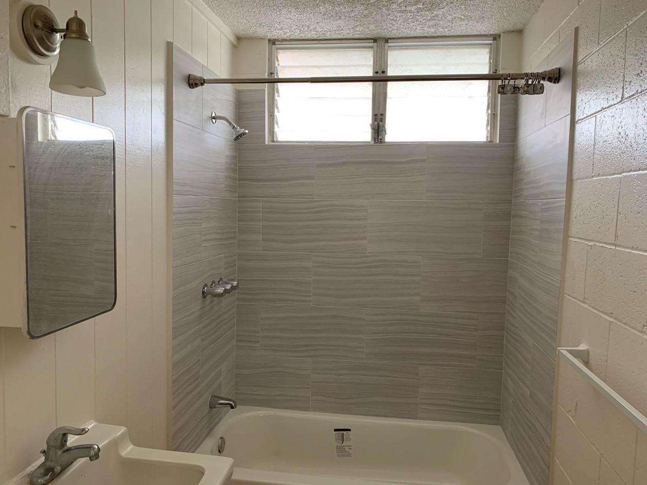 1653 Pensacola St #4 - Photo 5 of 9