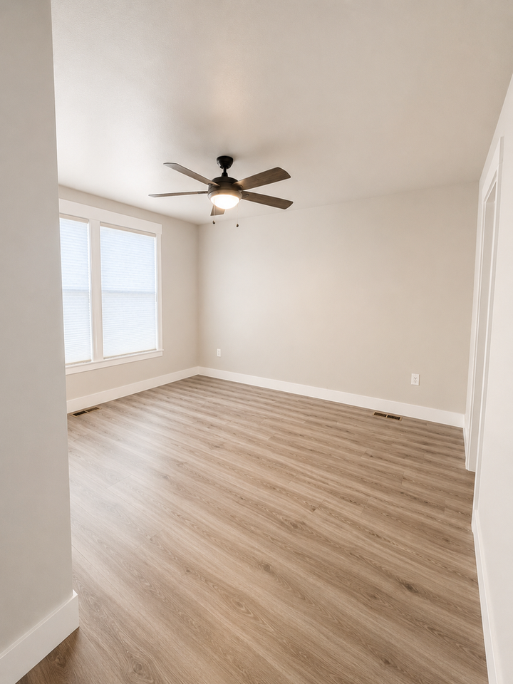 6033 Farmstead Ave - Photo 5 of 17