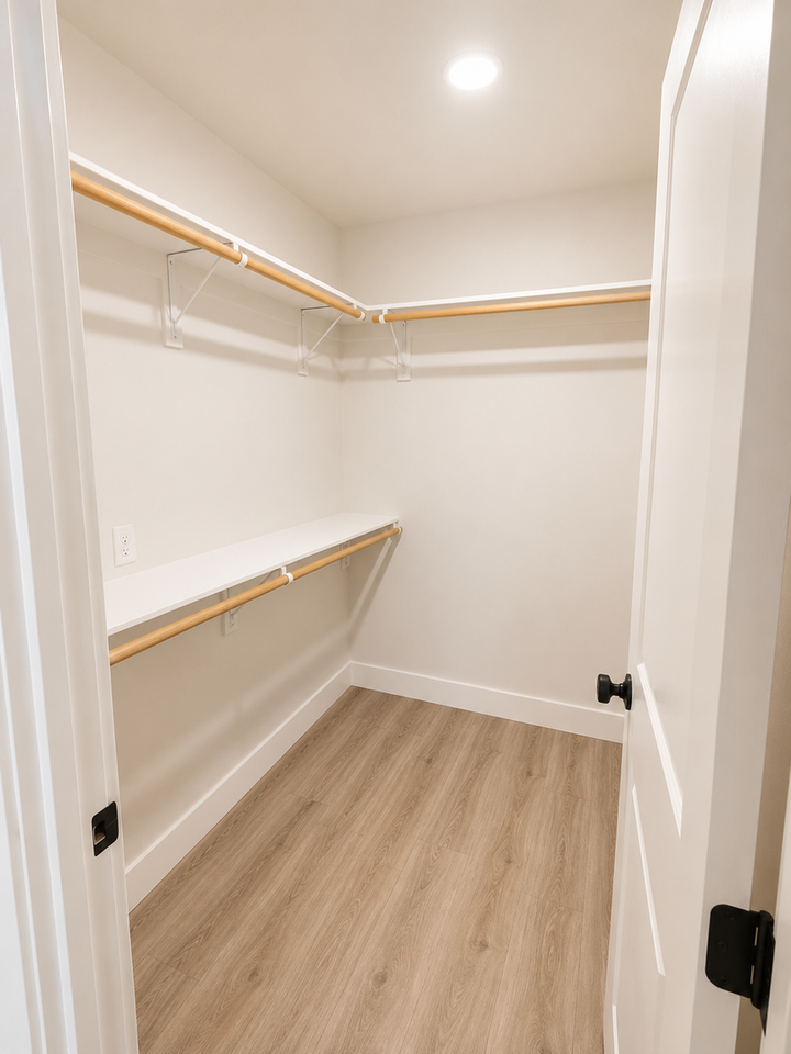 6033 Farmstead Ave - Photo 6 of 17