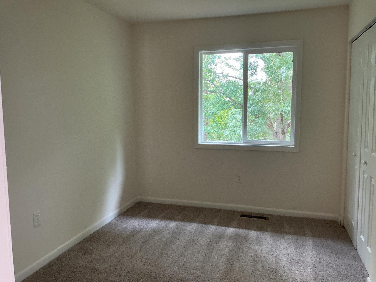 18 Wayside Ct - Photo 5 of 10