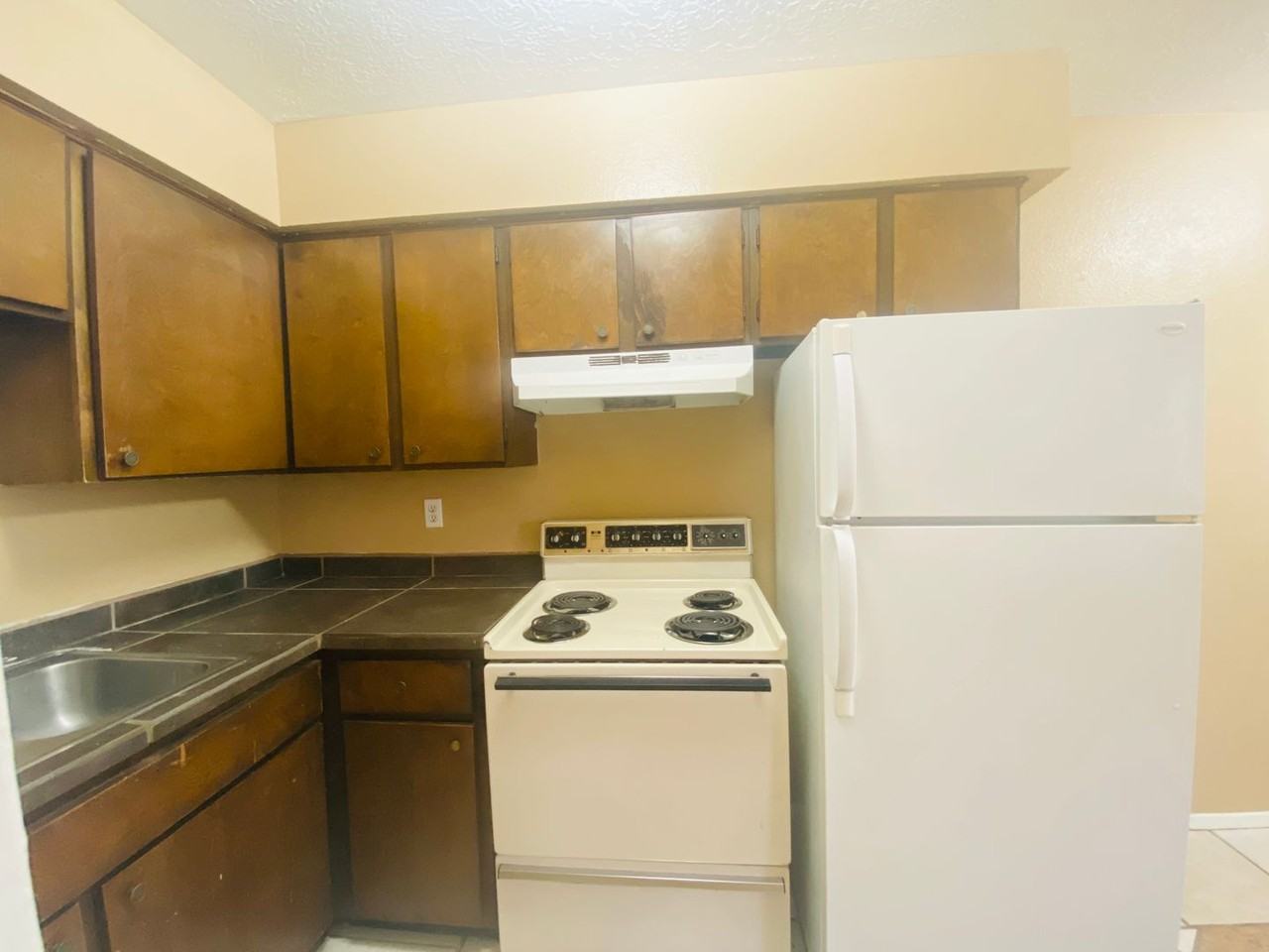 908 Foster Rd - Photo 6 of 11