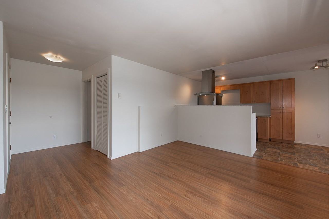 8224 169th Ave Ne #D4 - Photo 3 of 15