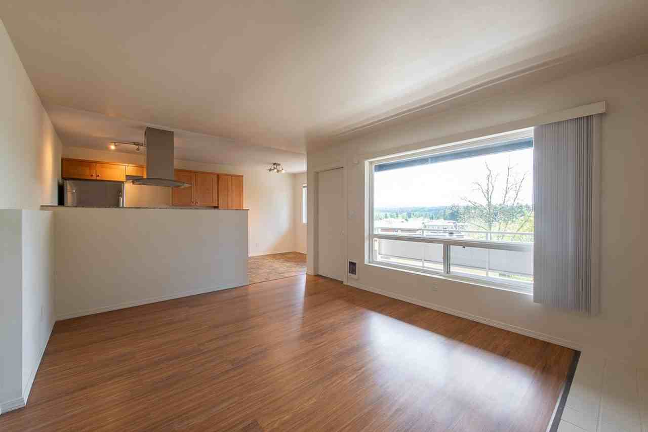 8224 169th Ave Ne #D4 - Photo 4 of 15