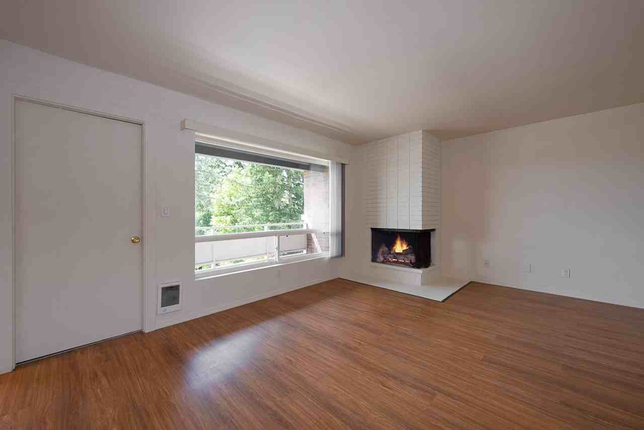 8224 169th Ave Ne #D4 - Photo 5 of 15