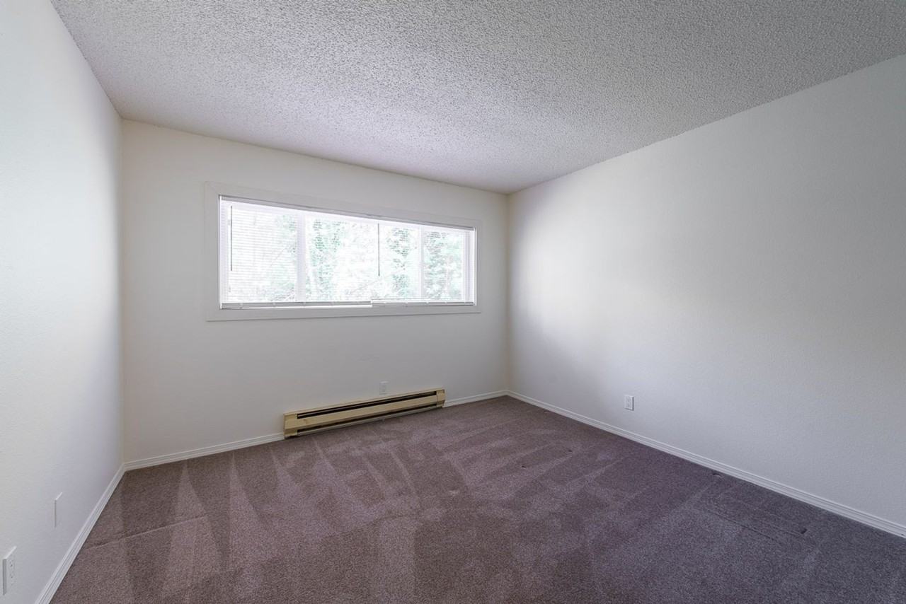 8224 169th Ave Ne #D4 - Photo 7 of 15