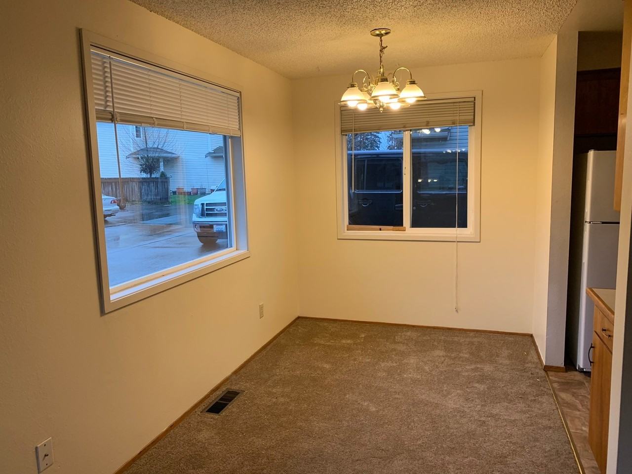 1256 Beach Ave - Photo 4 of 13