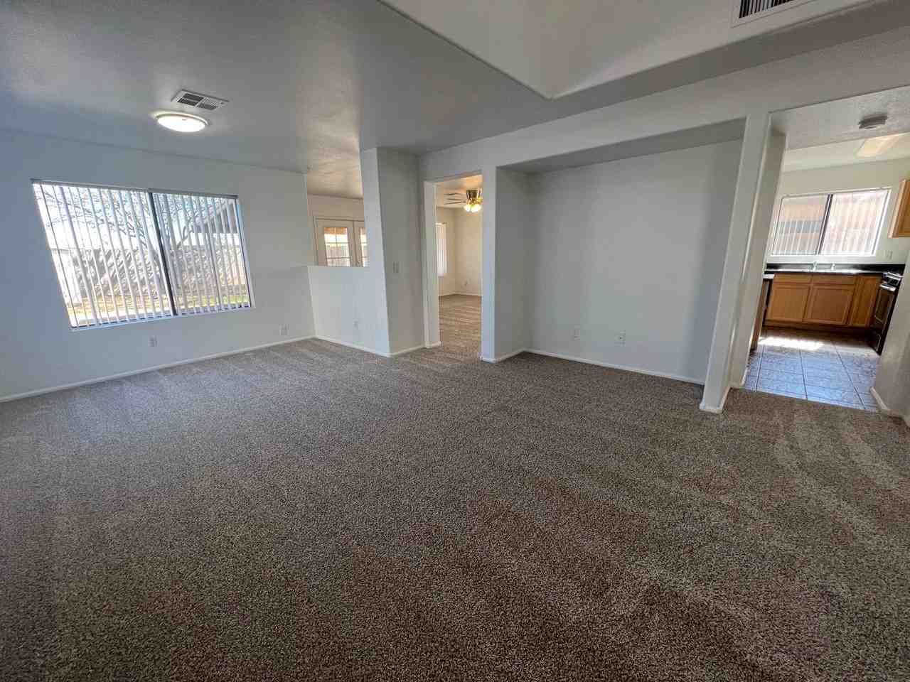 20401 N 37th Ave - Photo 7 of 37