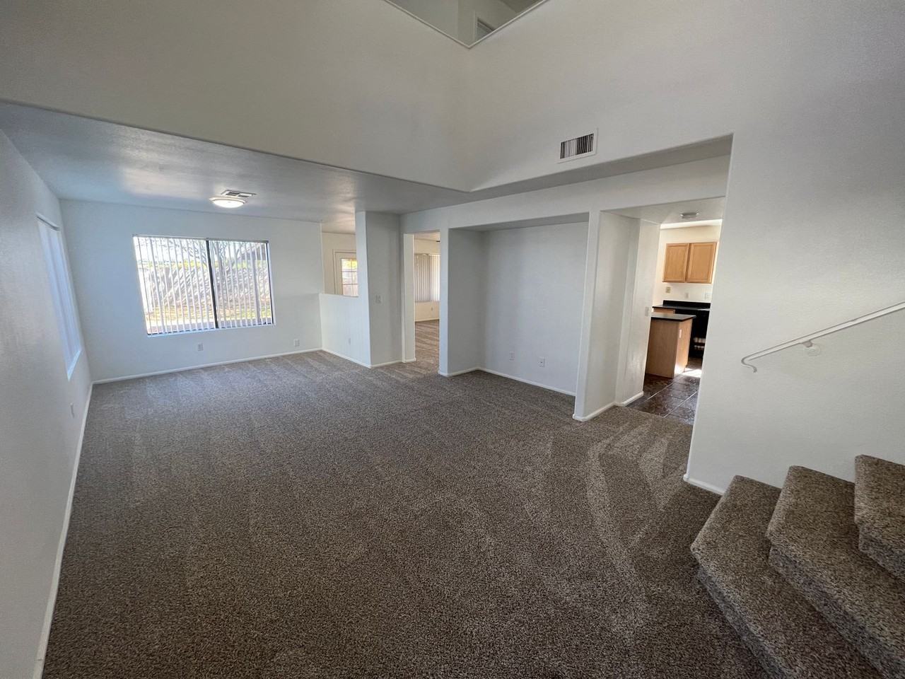 20401 N 37th Ave - Photo 7 of 36
