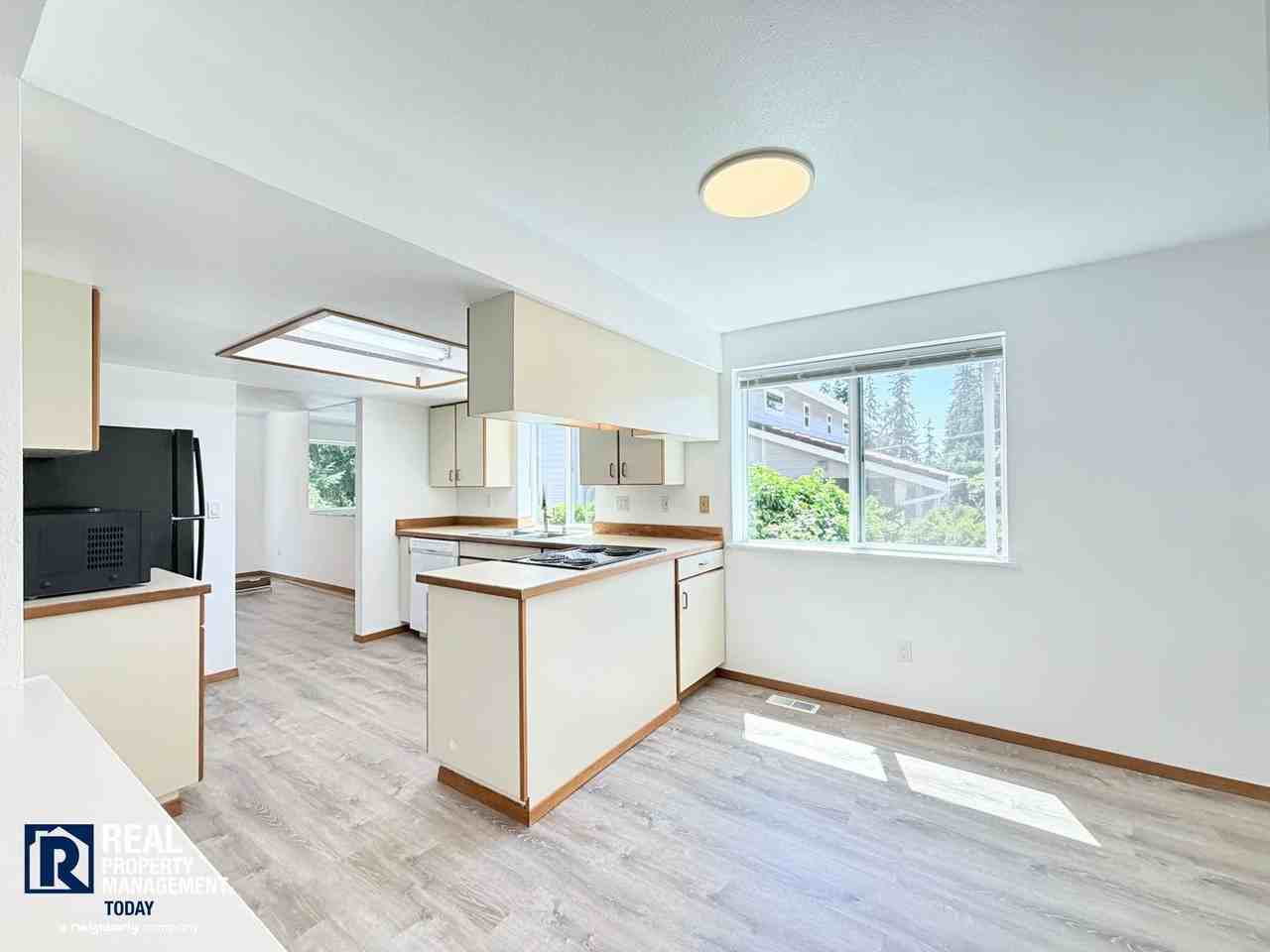 1317 Contra Costa Ave - Photo 3 of 24