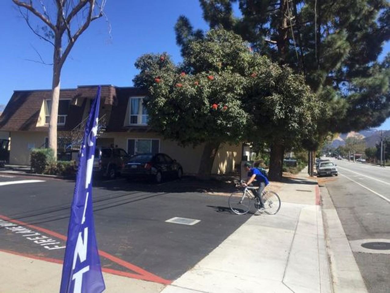 572 E Foothill - Photo 2 of 5