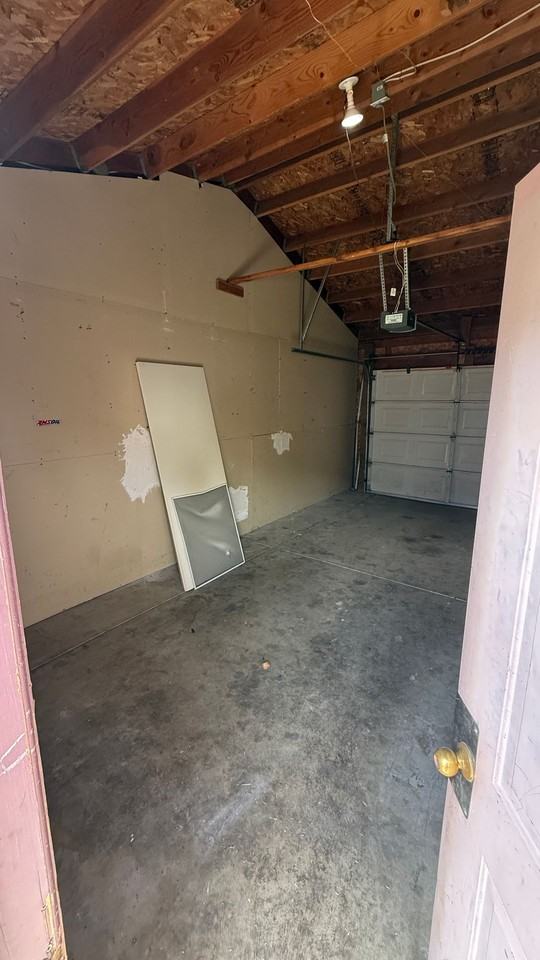 1813 E 3rd - Photo 3 of 21