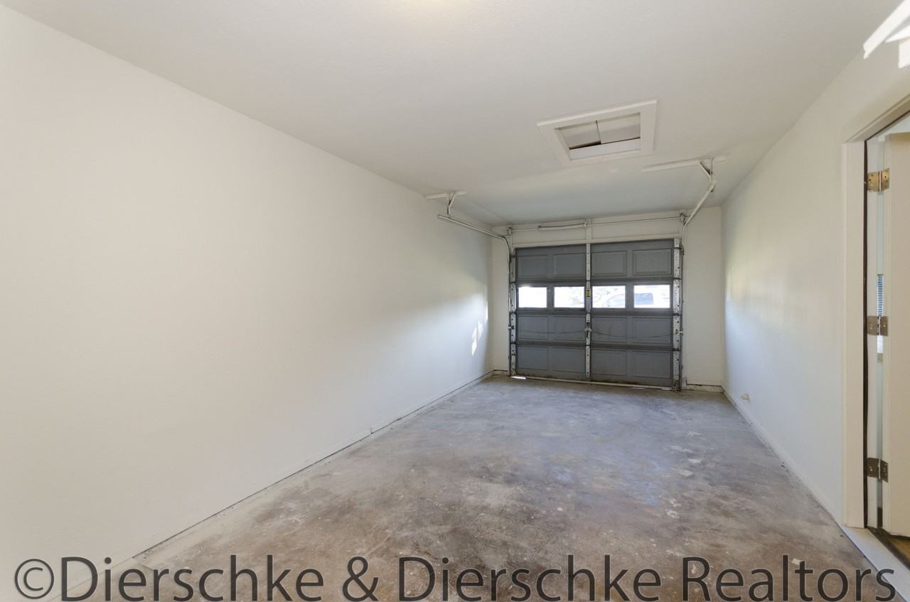 830 Van Zandt St - Photo 7 of 15