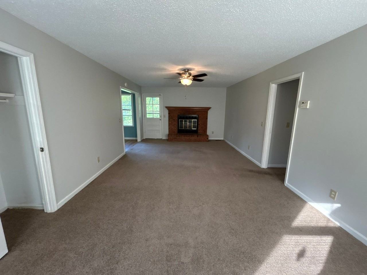 5722 Whisperwood Dr - Photo 2 of 18