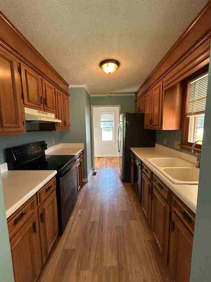 5722 Whisperwood Dr - Photo 3 of 18