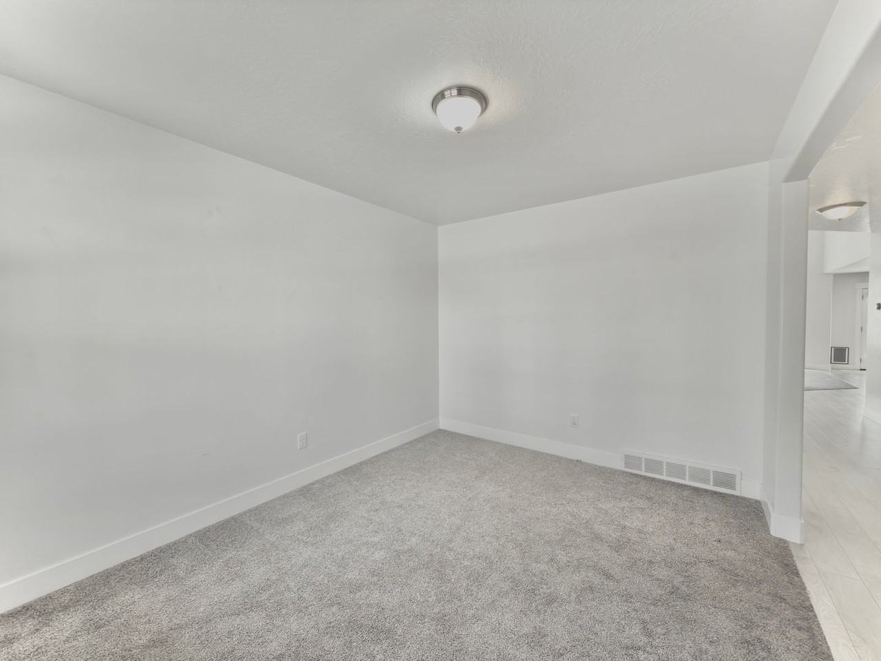 3961 W 1850 N - Photo 3 of 50