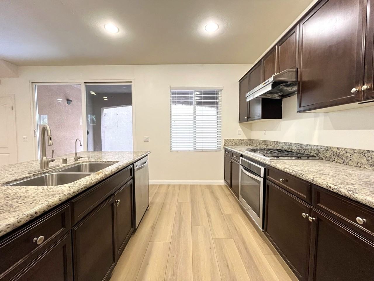14601 Serenade Dr - Photo 6 of 50