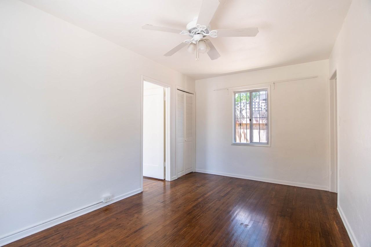 3043 Myrtle Ave - Photo 7 of 18