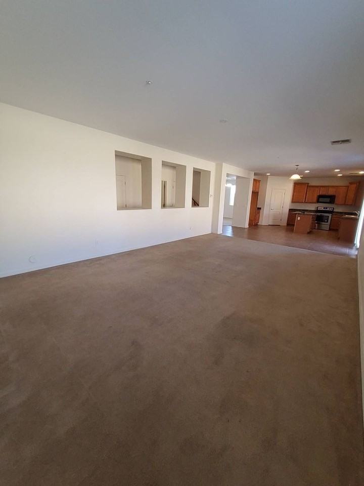 8998 W Plum Rd - Photo 7 of 18