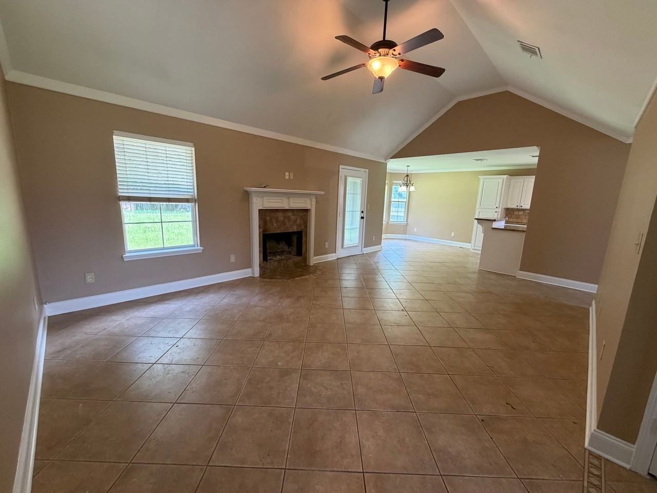 614 Alex Way - Photo 2 of 14