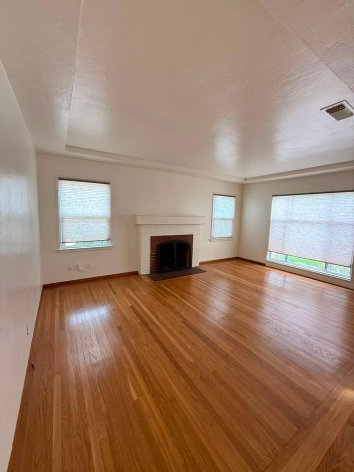 2272 8th Ave - Photo 5 of 19