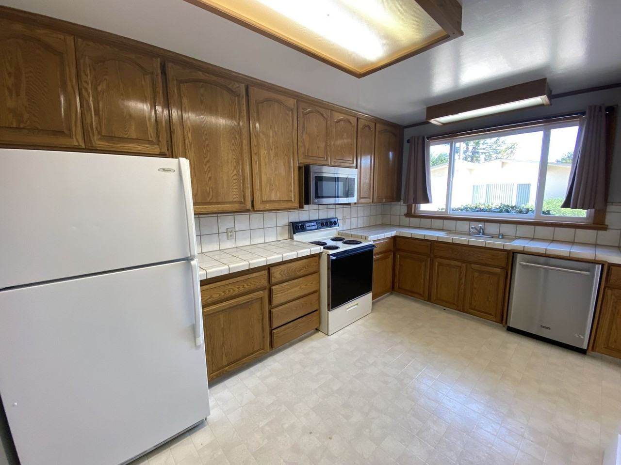 112 Cypress Ave - Photo 7 of 17