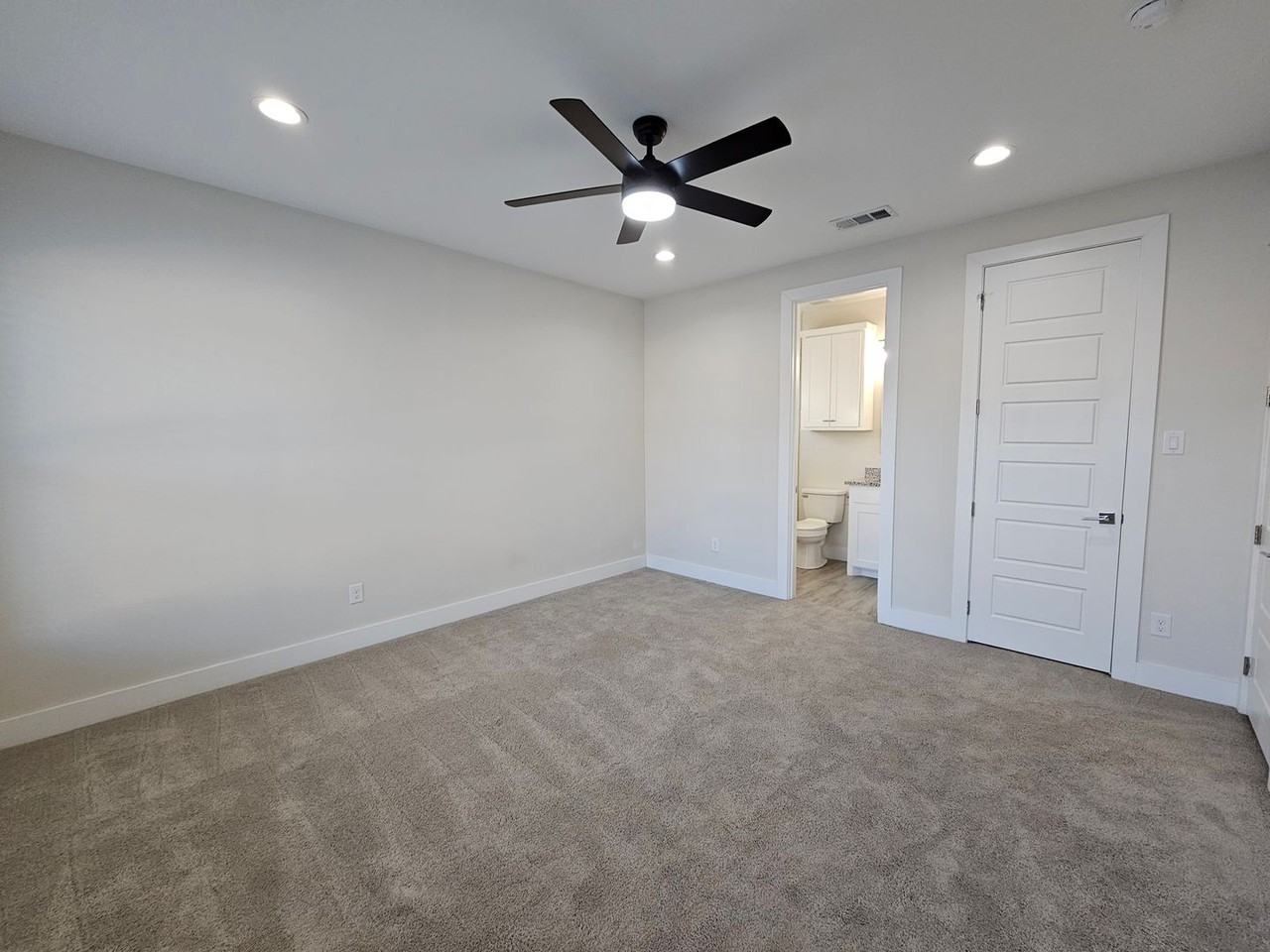 1922 Mcbroom St - Photo 5 of 31