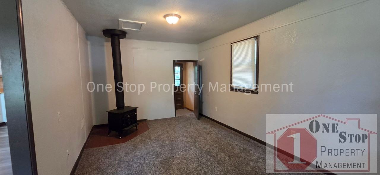 8713 E 111th St - Photo 3 of 20